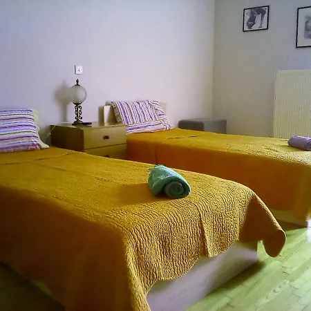 Apartament With Many Books *